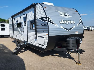 2026 Jayco Jay Flight SLX — front three-quarter view