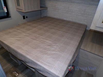 2026 Coachmen RV Catalina Legacy Edition - Photo 32