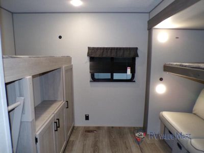 2026 Coachmen RV Catalina Legacy Edition - Photo 29