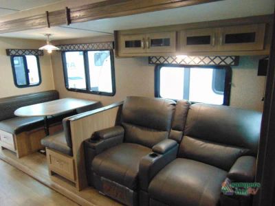 2021 Coachmen RV Freedom Express Liberty Edition — photo 7 view