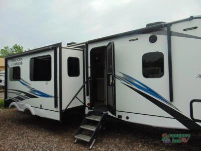 2021 Coachmen RV Freedom Express Liberty Edition — rear three-quarter view