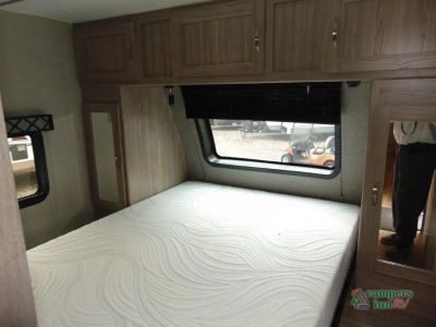 2021 Coachmen RV Freedom Express Liberty Edition — photo 19 view