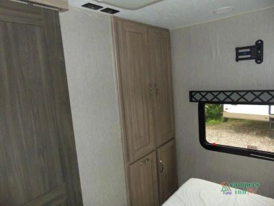2021 Coachmen RV Freedom Express Liberty Edition — photo 20 view