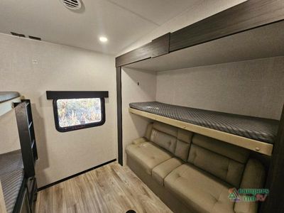 2026 Venture RV SportTrek Touring Edition — photo 45 view