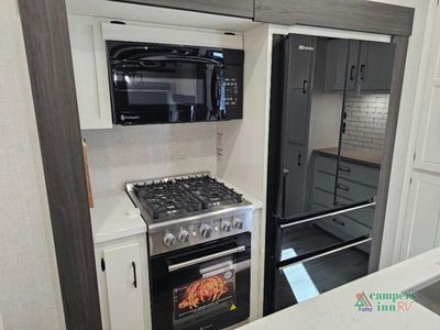 2026 Venture RV SportTrek Touring Edition — photo 15 view