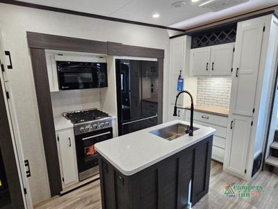 2026 Venture RV SportTrek Touring Edition — photo 8 view