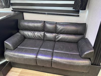 2022 Forest River RV Cherokee Grey Wolf - Photo 11