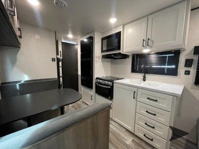 2025 Jayco Jay Flight — photo 17 view