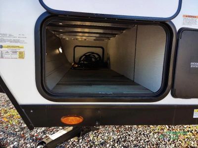 2026 Venture RV SportTrek Stinger Lite — photo 11 view