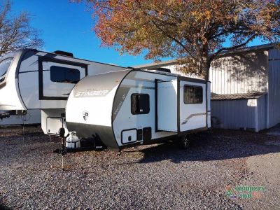 2026 Venture RV SportTrek Stinger Lite — interior view