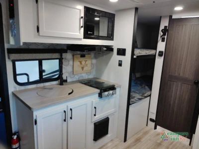2026 Venture RV SportTrek Stinger Lite — photo 28 view