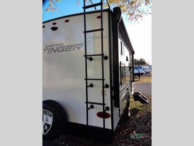 2026 Venture RV SportTrek Stinger Lite — photo 15 view