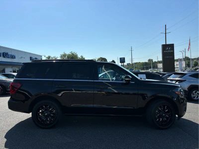 2024 Ford Expedition — rear three-quarter view