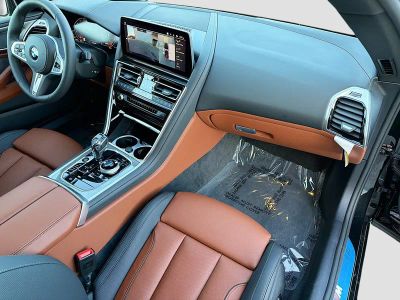2026 BMW 8 Series — photo 13 view