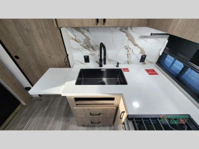 2027 Grand Design Imagine - Photo 27