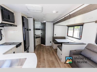 2025 Coachmen RV Northern Spirit SE - Photo 7