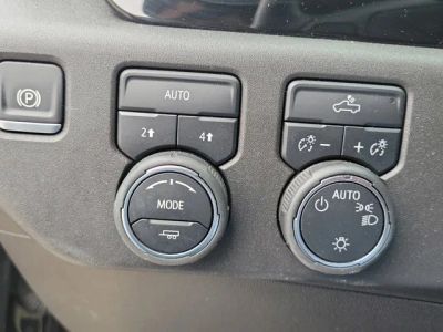 2025 Chevrolet Silverado 1500 — photo 17 view