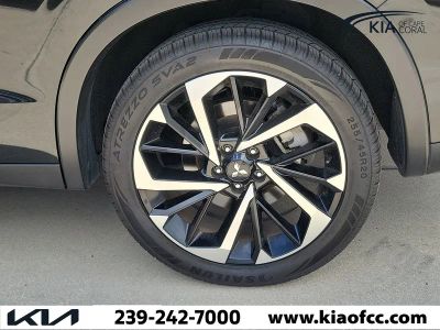2024 Mitsubishi Outlander — photo 10 view
