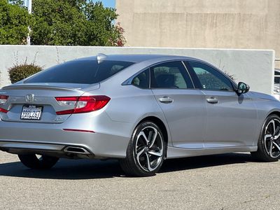 2019 Honda Accord - Photo 2