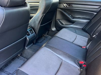 2019 Honda Accord - Photo 4
