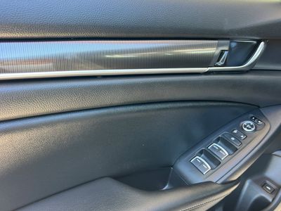 2019 Honda Accord - Photo 12