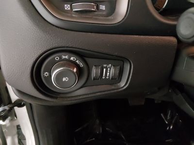2023 Jeep Renegade - Photo 13