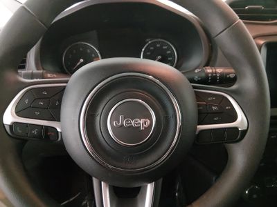 2023 Jeep Renegade - Photo 12