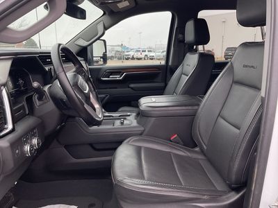 2024 GMC Sierra 3500HD - Photo 9