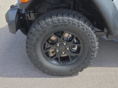 2026 Jeep Wrangler — photo 11 view