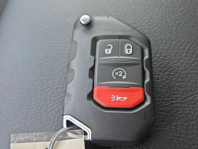 2026 Jeep Wrangler — photo 32 view