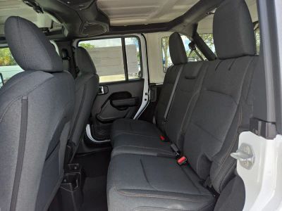 2026 Jeep Wrangler — photo 16 view
