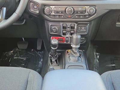 2026 Jeep Wrangler — photo 21 view