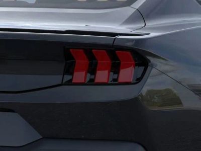 2025 Ford Mustang - Photo 15