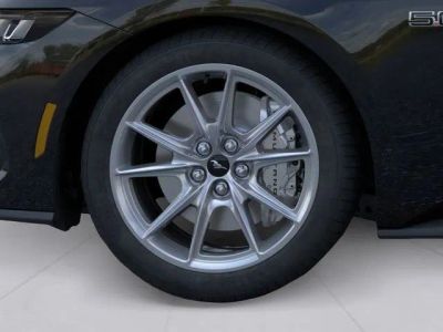 2025 Ford Mustang - Photo 3