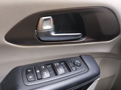 2023 Chrysler Voyager - Photo 19