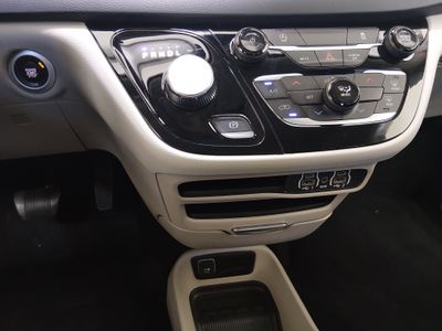 2023 Chrysler Voyager - Photo 13