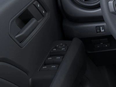 2026 Chevrolet Colorado — photo 10 view