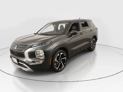 2024 Mitsubishi Outlander - Photo 3