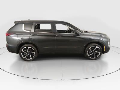 2024 Mitsubishi Outlander - Photo 8