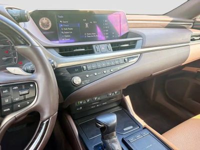2021 Lexus ES — photo 27 view