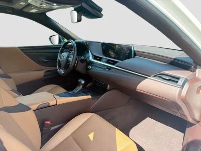 2021 Lexus ES — photo 14 view
