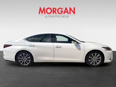 2021 Lexus ES — side profile view