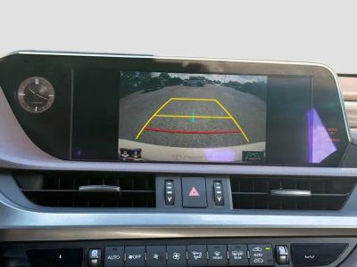 2021 Lexus ES — photo 33 view