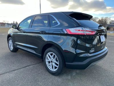 2024 Ford Edge — rear three-quarter view