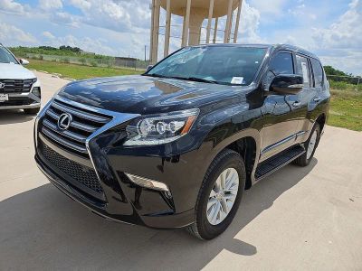 2018 Lexus GX — rear three-quarter view