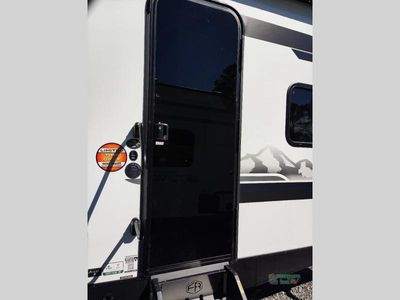 2026 Forest River Surveyor Legend — photo 15 view