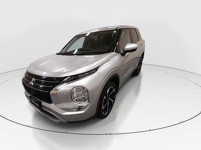 2024 Mitsubishi Outlander — rear three-quarter view