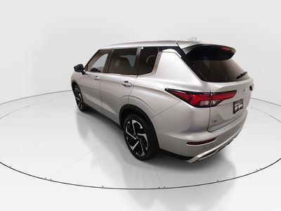 2024 Mitsubishi Outlander — detail view