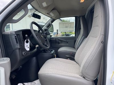 2025 Chevrolet Express Commercial Cutaway - Photo 5