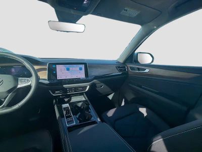 2026 Volkswagen Atlas — photo 18 view